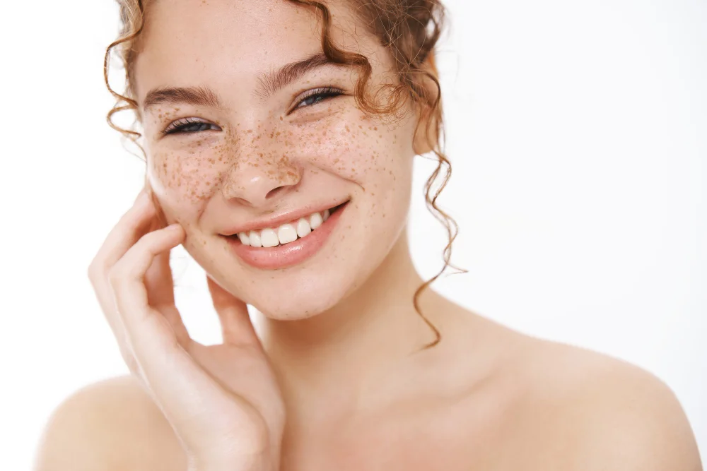 Kobieta, która ma piękny uśmiech